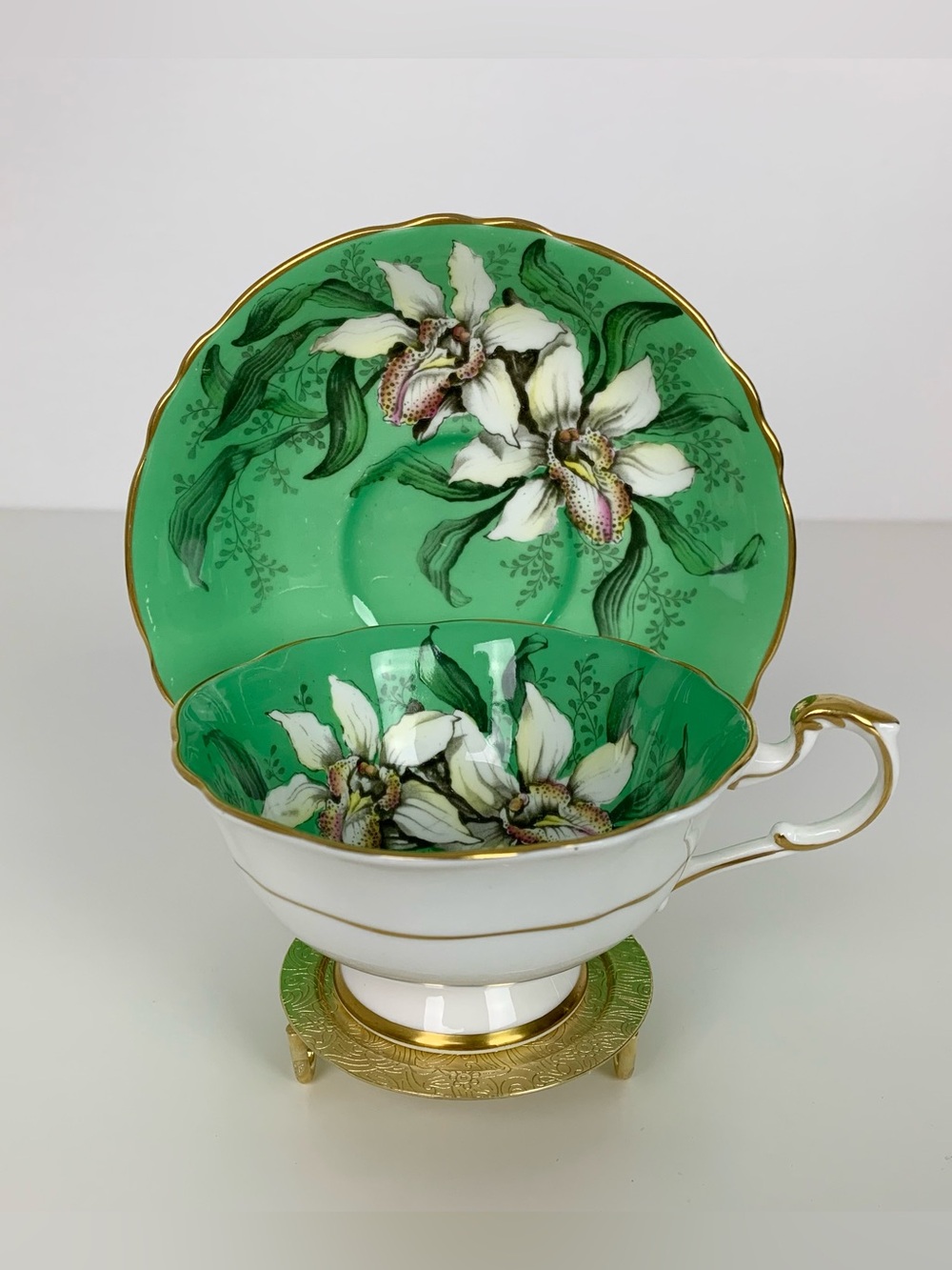 Paragon England Double Warrant Orchid Green Teacup Saucer Gold Vtg Floral